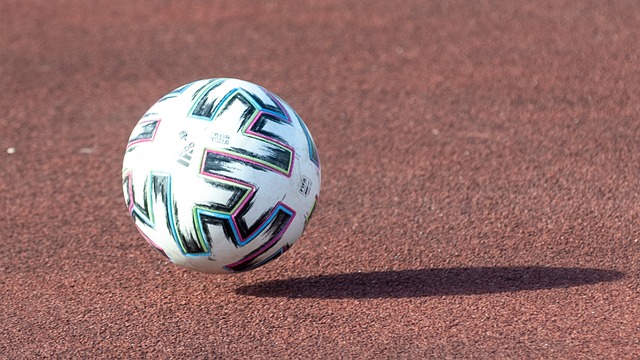 員崭露頭角 員崭露頭角